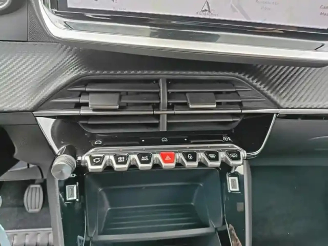 Peugeot 2008 puretech 100 s&amp;s bvm6 active — photo 13
