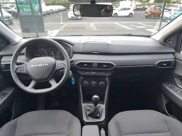 Dacia Sandero eco-g 100 — photo 12