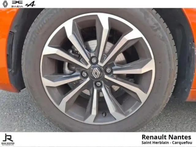 Renault Clio 1.0 tce 90ch techno - 25 — photo 9