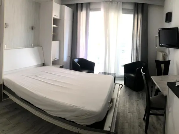 Location studio meublé 22 m2