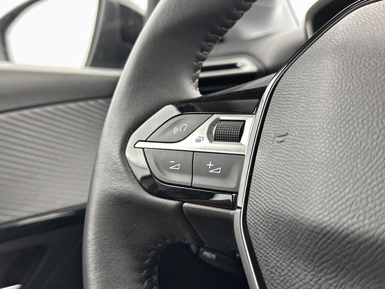 Peugeot 208 puretech 75 s&s bvm5 premium — photo 17