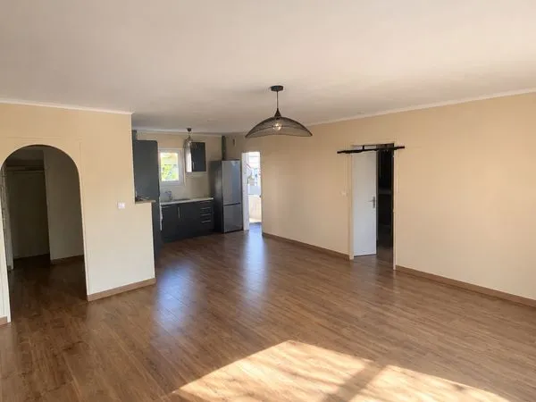 T3 de 69 m² rénové avec loggia fermée et parking sécurisé - Aix-en-Provence Sud