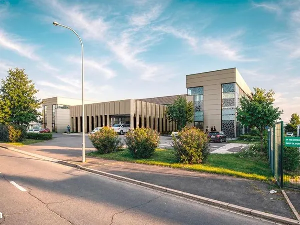 Local 5245 m² Argenteuil