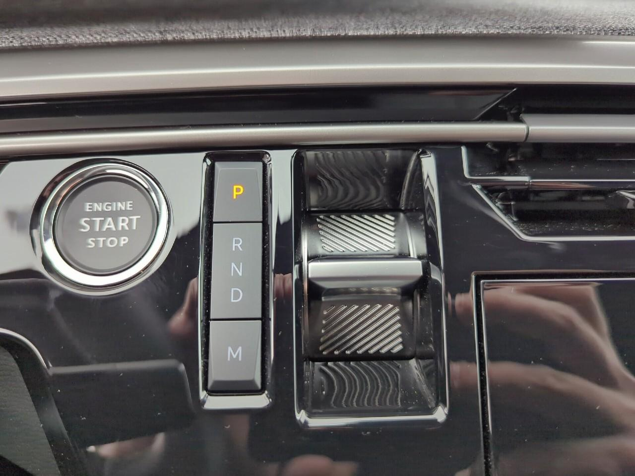 Peugeot 3008 hybrid 145 e-dcs6 allure — photo 28