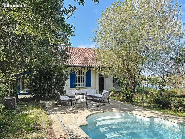 Propriété 6 pièces 179 m²