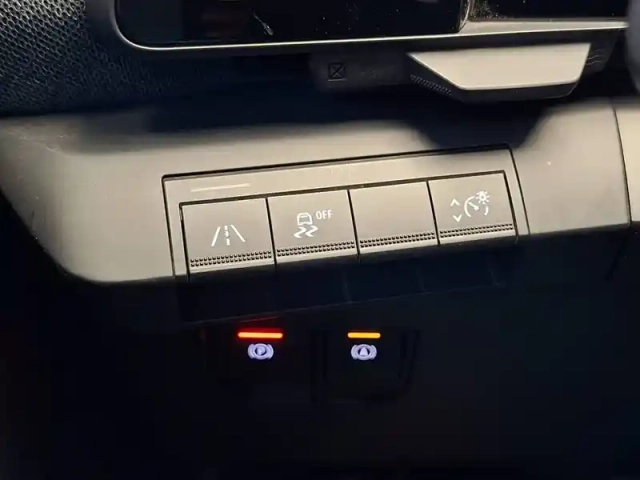 Renault Megane e-tech ev60 220 ch optimum charge — photo 33