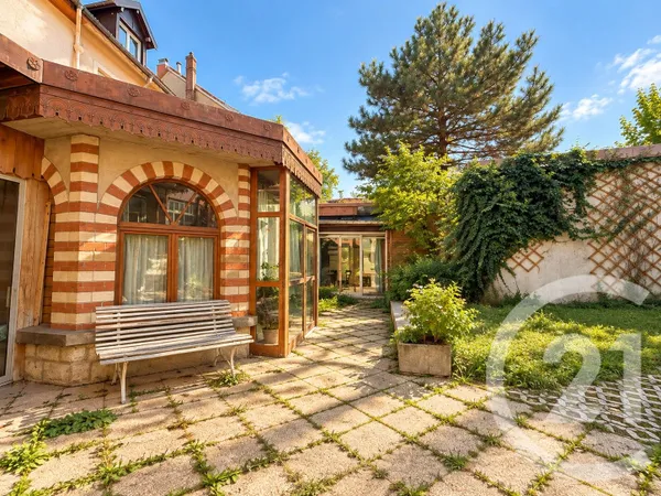 Local 130 m²