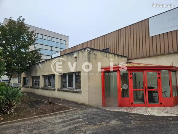 Bureaux 150 m²