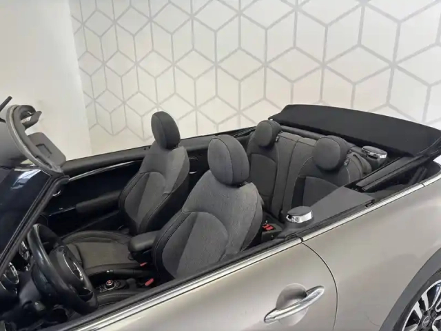 Mini Mini cabriolet cooper 136 ch — photo 8