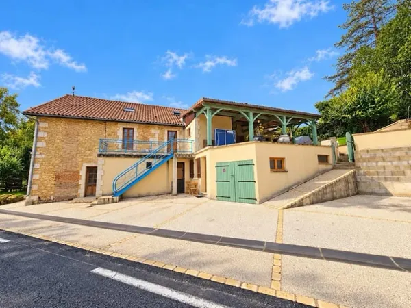 Maison 13 pièces 285 m²