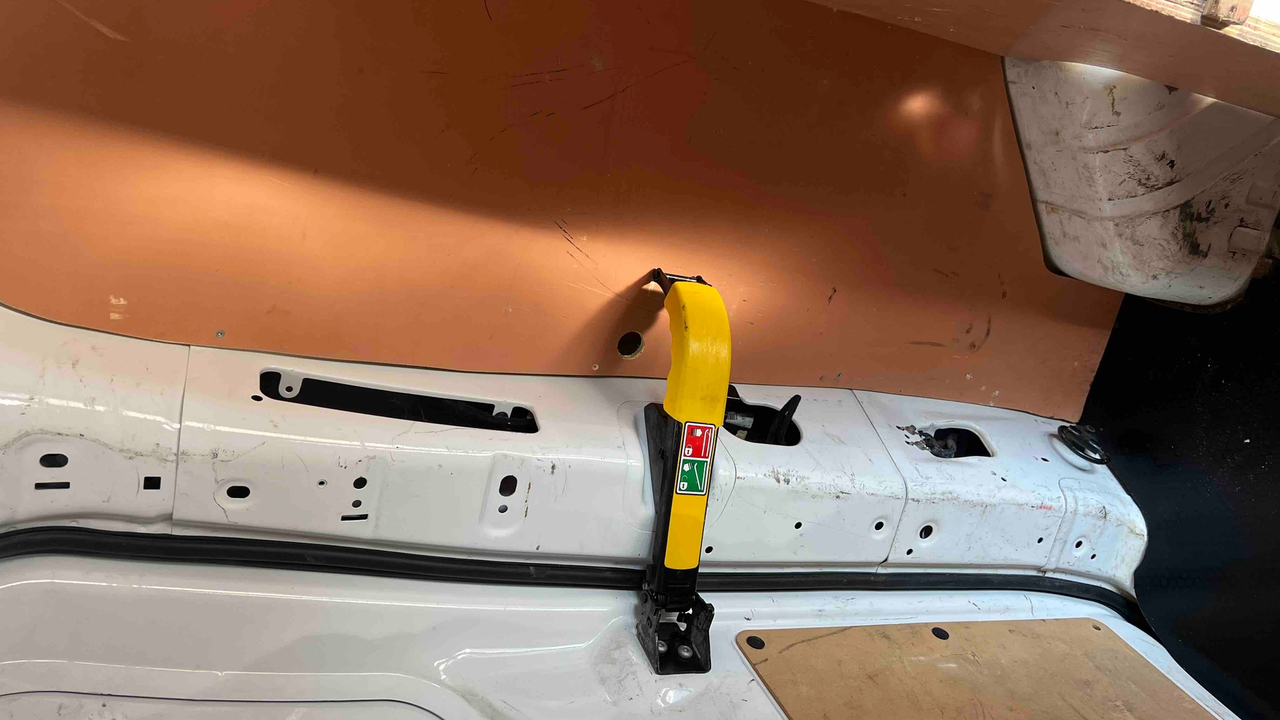 Ford TRANSIT CUSTOM FOURGON 280 L1H1 2.0 ECOBLUE 130 — photo 24
