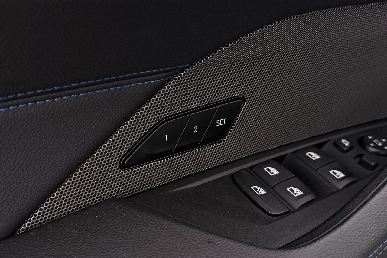 BMW I4 — photo 24