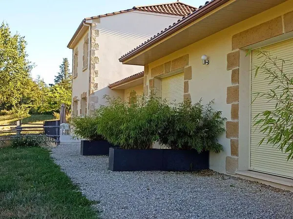 Maison 7 pièces 260 m²