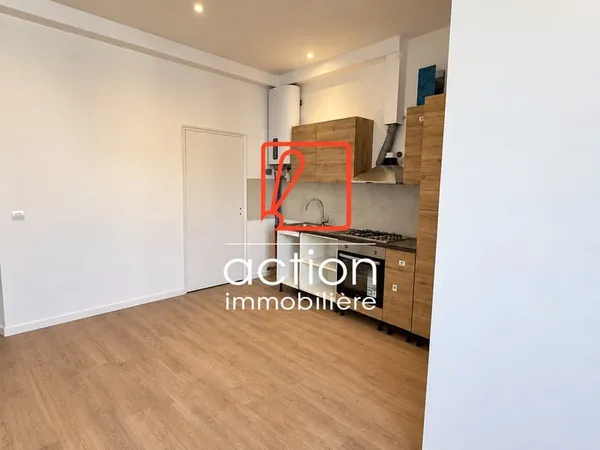 À LOUER APPARTEMENT T2 ENTIÈREMENT RÉNOVÉ LANNION CENTRE