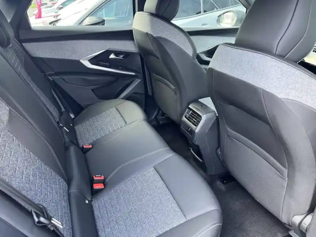 Peugeot 3008 electrique 210 ch 73 kwh — photo 9