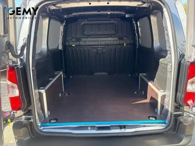 Peugeot Partner dangel 4x2 xtrek diesel 130 ch m manuelle — photo 6