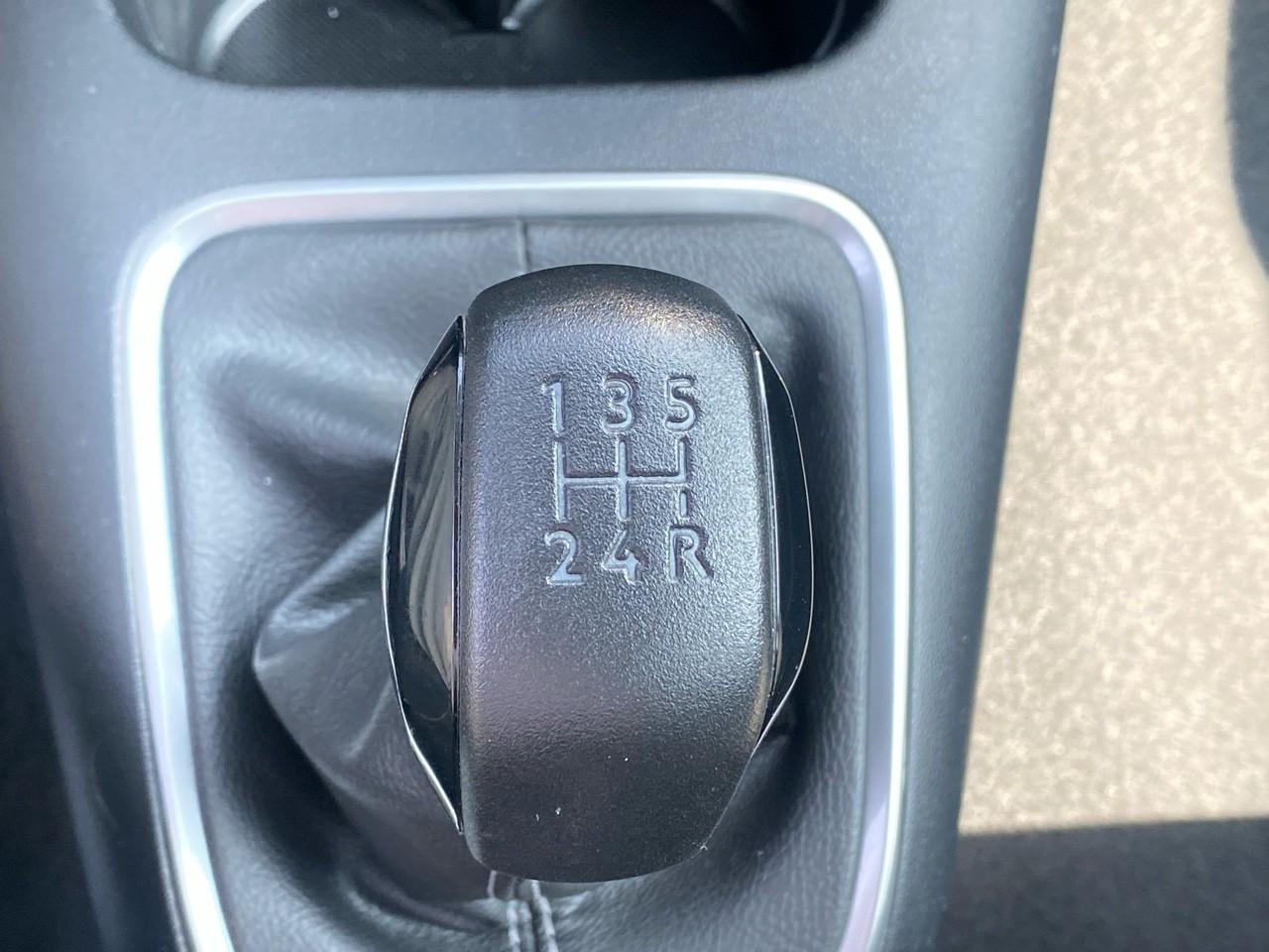 Citroën C3 1.2 puretech 83ch s&s shine — photo 22