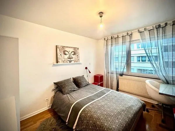 Chambre meublée dans coloc 100m²