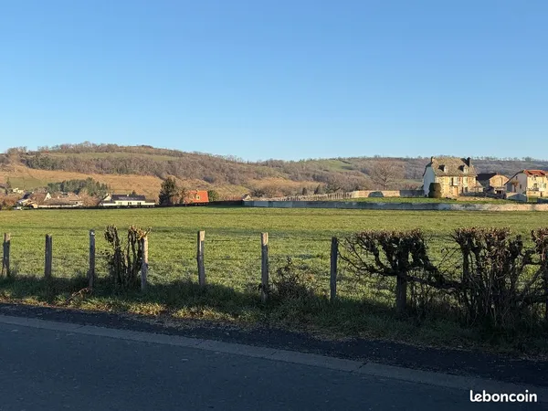 Terrain 660 m² Arpajon Sur Cere