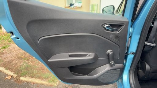 Renault Clio 1.0 SCe 75 - Zen – 2019 – 20802 km – Essence – Boîte Manuelle — photo 17