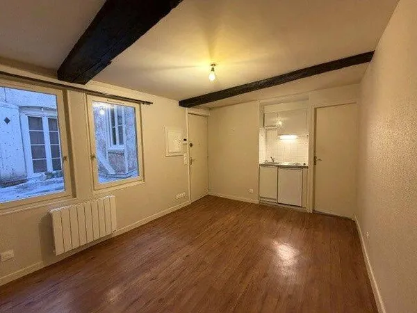 Studio 1 pièce 19 m²