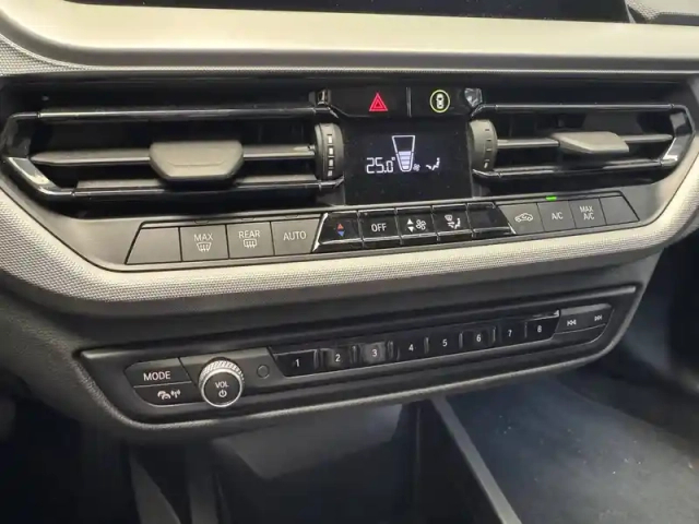 Bmw Serie 1 118i 136 ch dkg7 — photo 38