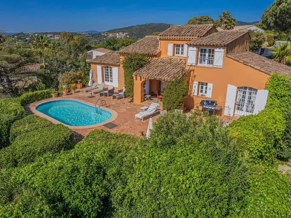 Villa 5 pièces 235 m²