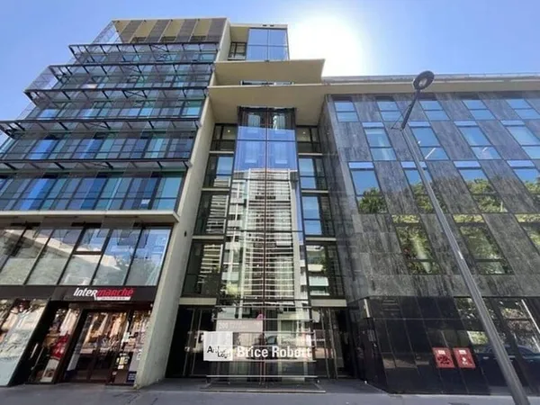 Bureaux 729 m²