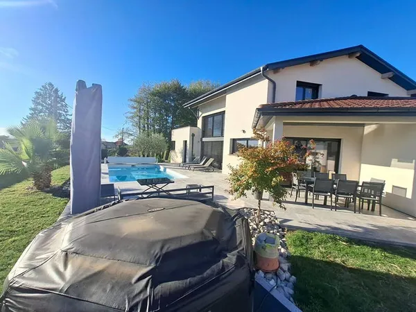 Maison 6 pièces 195 m²