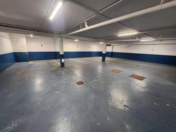 Parking 12 m²