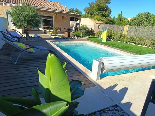 EXCLUSIVITÉ ORNAISONS : Maison plain pied + Piscine + Garage avec jardin arboré