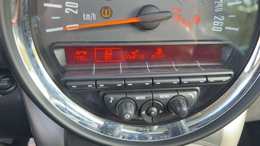 Mini Countryman 2.0 Cooper D 112 - Chili – 2016 – 127569 km – Diesel – Boîte Manuelle — photo 2