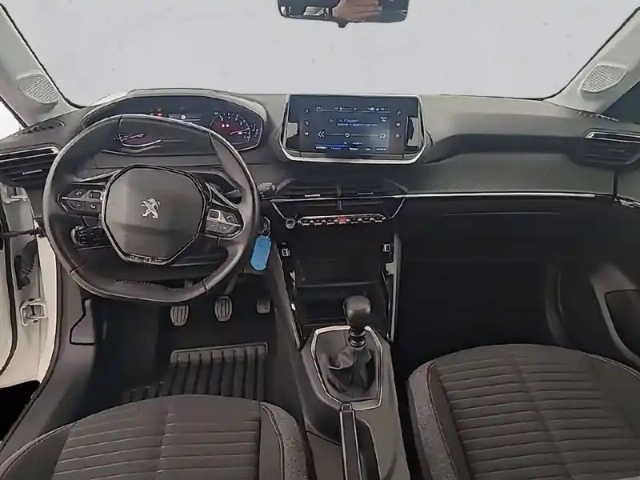 Peugeot 208 puretech 100 s&amp;s bvm6 — photo 8