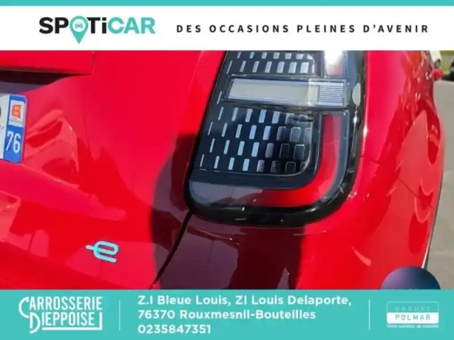 Fiat 600 e 156ch 54kwh red — photo 24