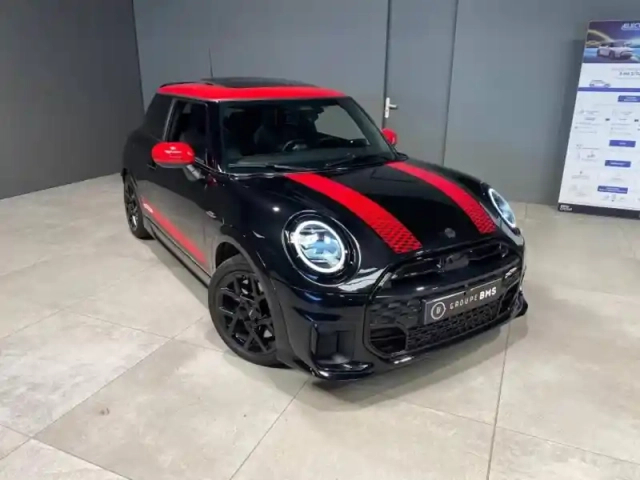 Mini Cooper 3 portes s 204ch jcw dkg7 — photo 6