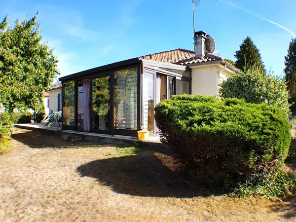 Maison de plain pied non mitoyenne