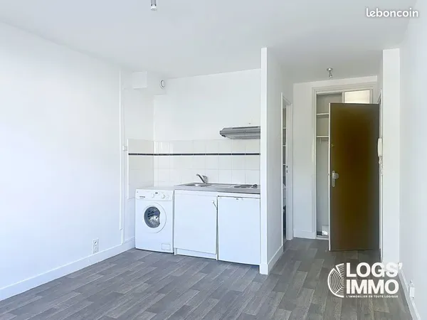 Studio 1 pièce 19 m²