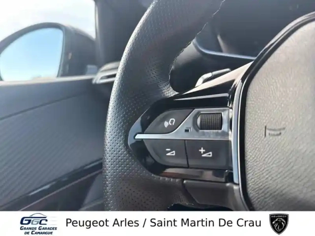 Peugeot 208 hybrid 136 e-dcs6 — photo 22
