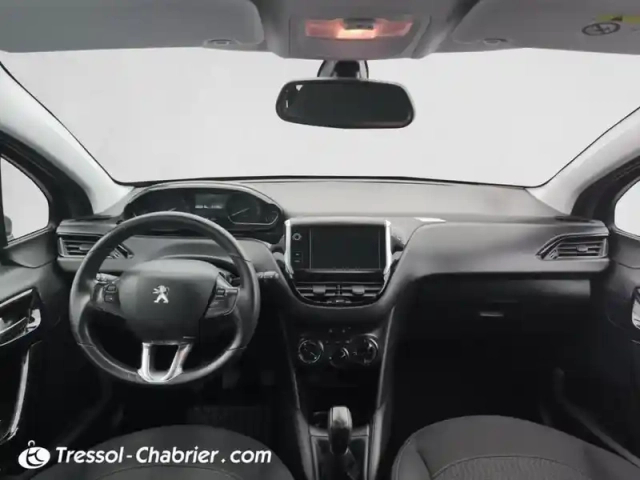 Peugeot 208 puretech 82ch s&amp;s bvm5 signature — photo 10