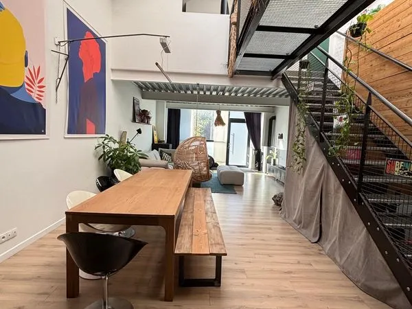 Loft 111m2 - Ancienne Teinturerie proche Parc Barbieux - Volumes exceptionnels - Parking - Métro 5mi