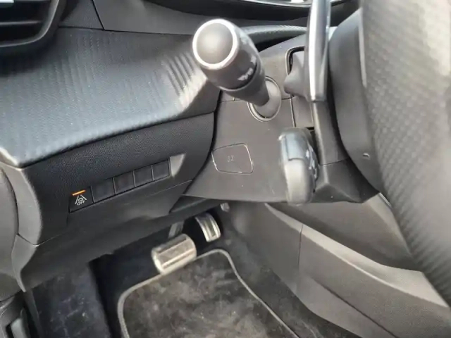 Peugeot 2008 puretech 130 s&amp;s eat8 — photo 39
