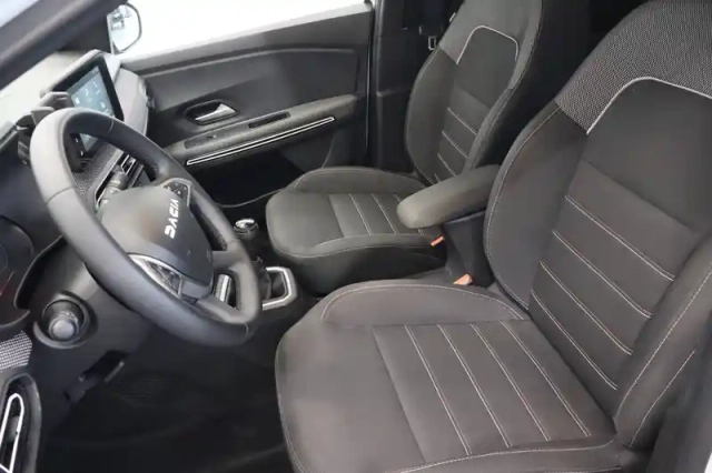 Dacia Jogger eco-g 100 5 places — photo 12