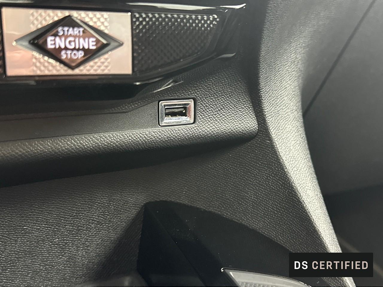 Ds Ds 3 crossback puretech 130 eat8 performance line+ — photo 30