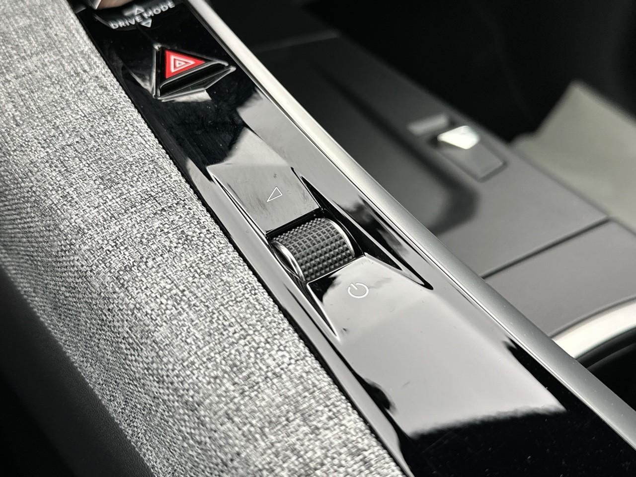 Peugeot 3008 electrique 210 ch 73 kwh gt — photo 31