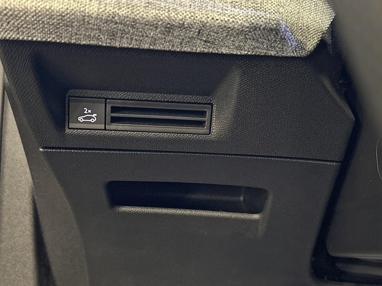Peugeot 5008 hybrid 145 e-dcs6 gt — photo 25
