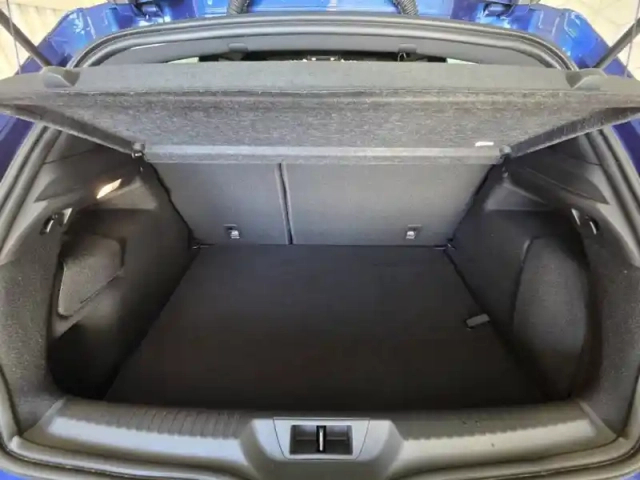 Renault Megane mégane iv berline e-tech plug-in hybride 160 — photo 41