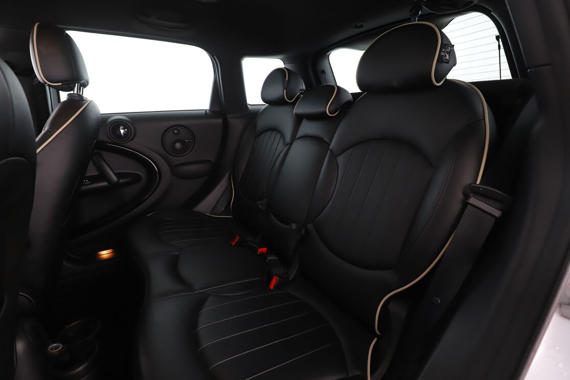 MINI Countryman Cooper S ALL4 Finition Red Hot Chili BVA6 — photo 15