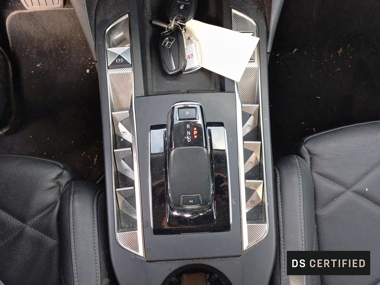 Ds Ds 3 crossback bluehdi 130 s&s eat8 business — photo 17