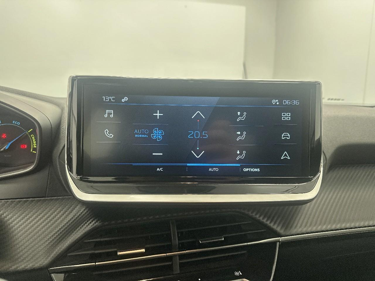 Peugeot 2008 hybrid 145 ch e-dcs6 style — photo 15