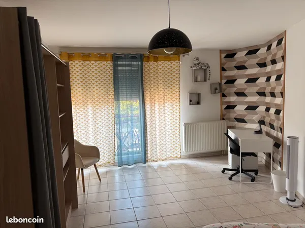 Colocation - Grande chambre avec balcon - Plus qu'1 chambre disponible